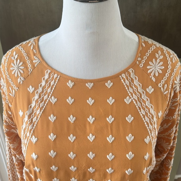 Sundance Brilliant Details Top - Picture 3 of 10